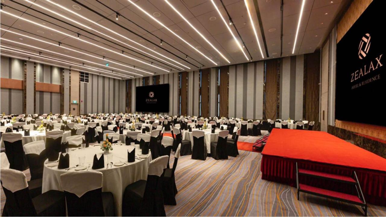 Zealax Hotel & Residence Yangon Exterior foto